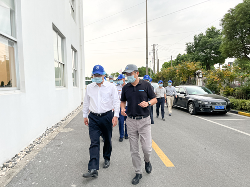 松江区领导实地检查节前真兰生产安全状况